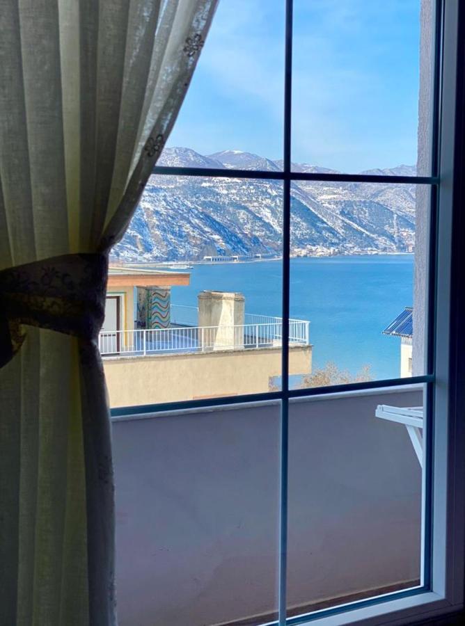 Cozy Lake Front Flat Bequeme Wohnung An Der See Pogradec Exterior photo